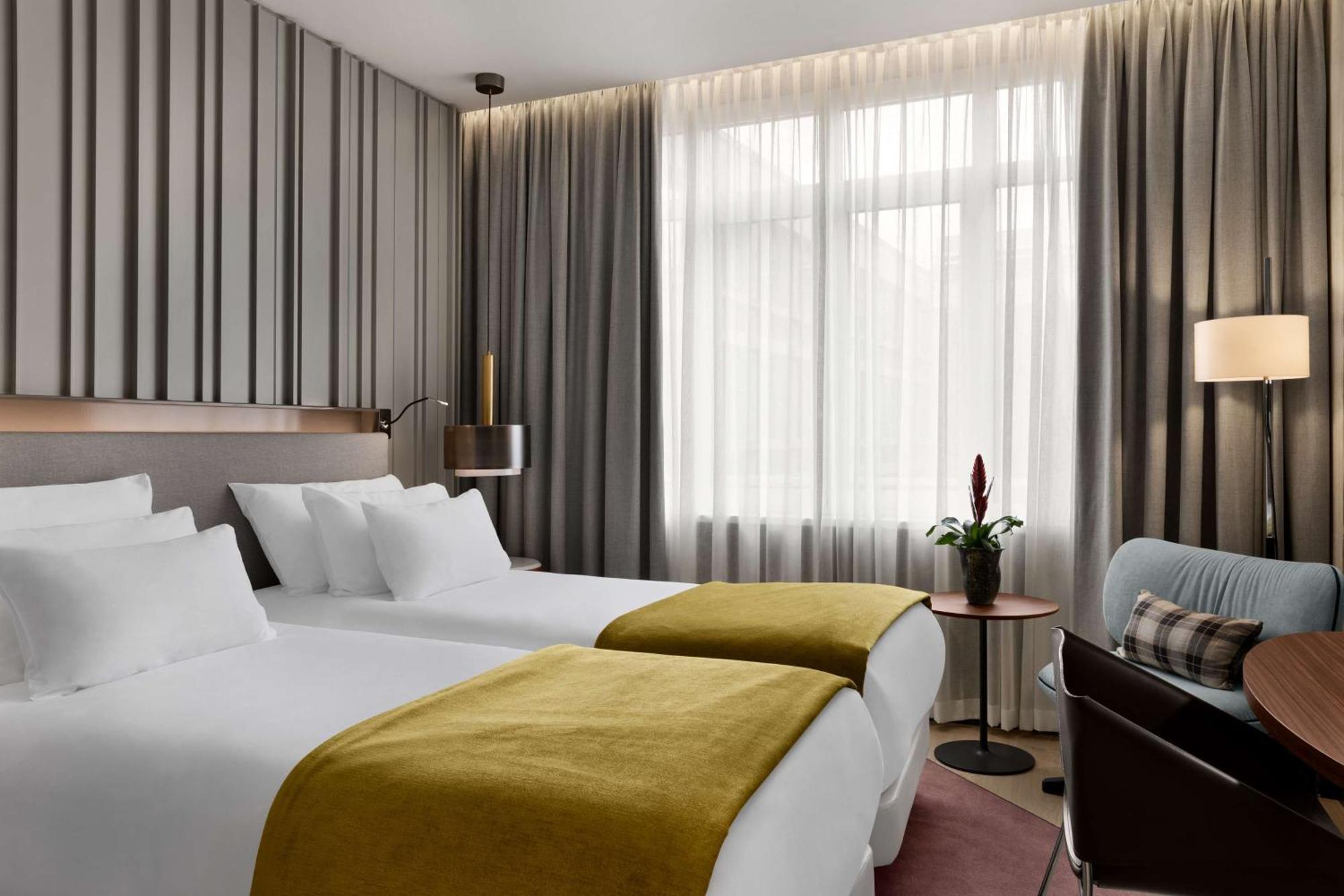 เอ็นเอช คอลเลคชัน ตลาดดอกไม้ อัมสเตอร์ดัม Hotel ภายนอก รูปภาพ